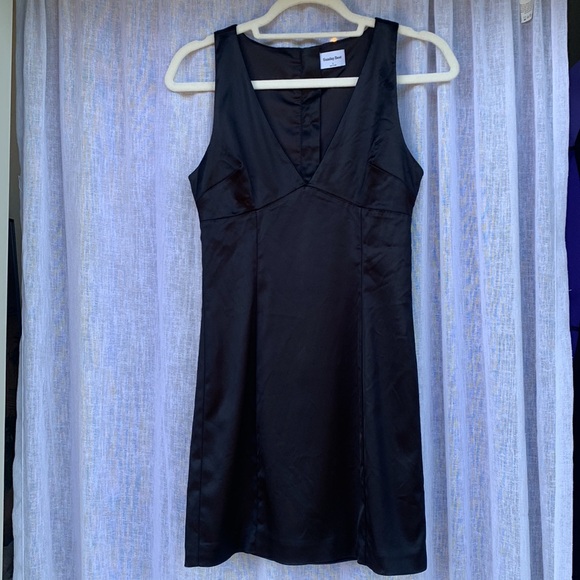Aritzia - Sunday Best - classic little black dress - size 0 - Picture 2 of 6